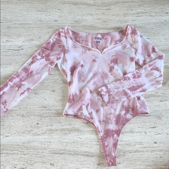 SOLD Victoria’s Secret Pink bodysuits bundle - Picture 3 of 4